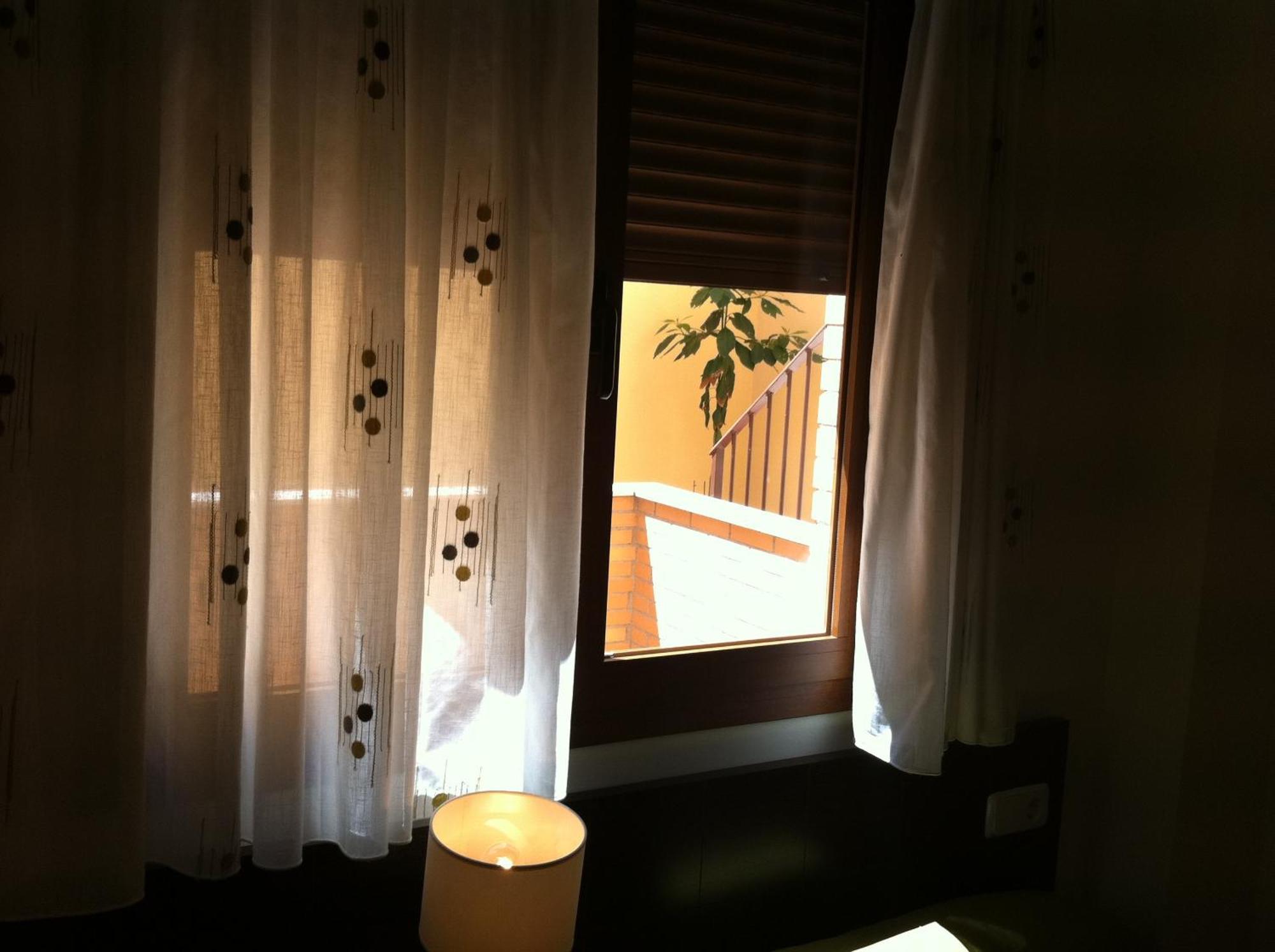 Hostal Granado Madrid Luaran gambar